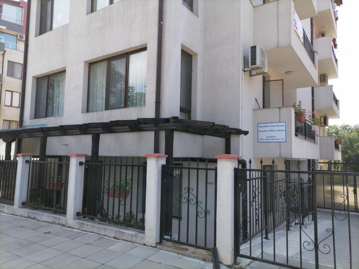 White Home-Apartament Burgas Extérieur photo