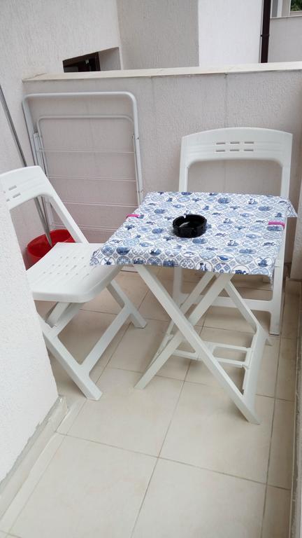 White Home-Apartament Burgas Extérieur photo